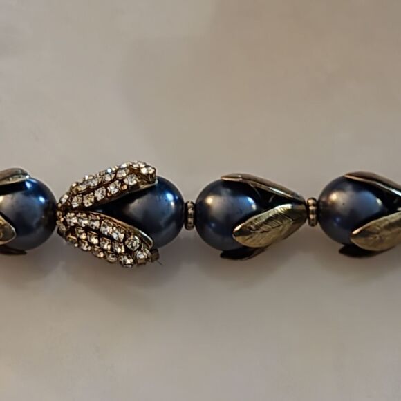 Gorgeous Fashion Jewelry Statement Necklace. - Picture 6 of 6